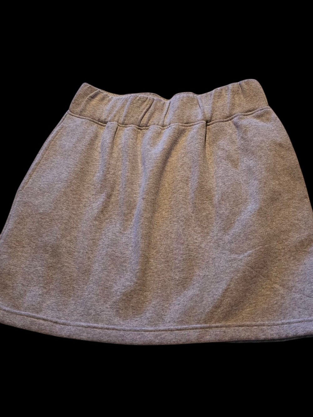 ♥️NWOT- Heather Gray Skirt with Elastic Waist By Express
